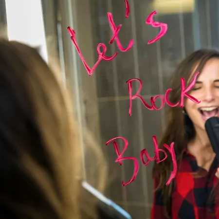 Ibis Saint Quentin En Yvelines - Vélodrome Montigny-le-Bretonneux