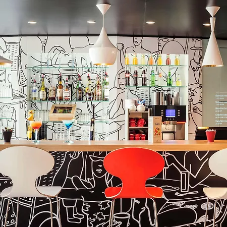 Ibis Saint Quentin En Yvelines - Velodrome 3* Montigny-le-Bretonneux
