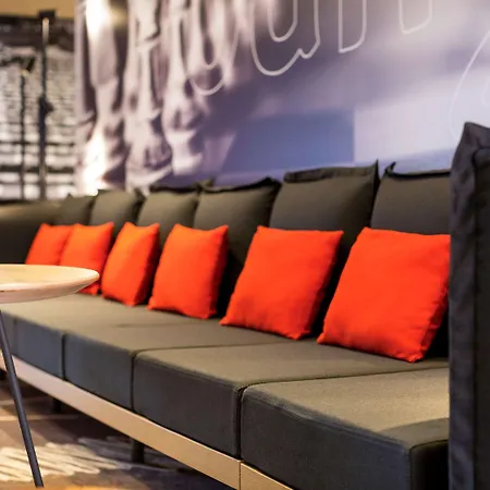 Ibis Saint Quentin En Yvelines - Velodrome 3* Montigny-le-Bretonneux
