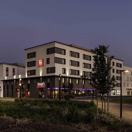 Hotel Ibis Saint Quentin En Yvelines - Velodrome