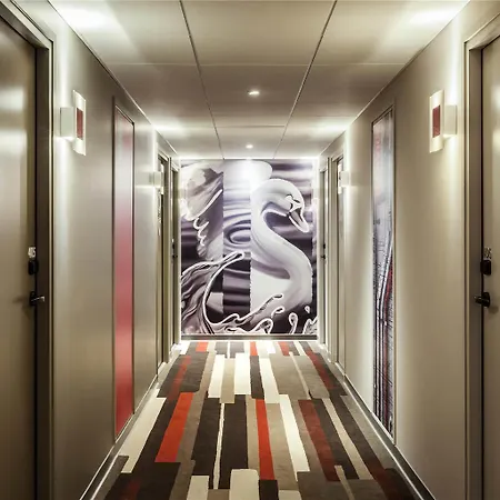 Hotel Ibis Saint Quentin En Yvelines - Vélodrome