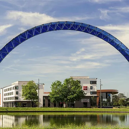 Hotel Ibis Saint Quentin En Yvelines - Vélodrome Montigny-le-Bretonneux