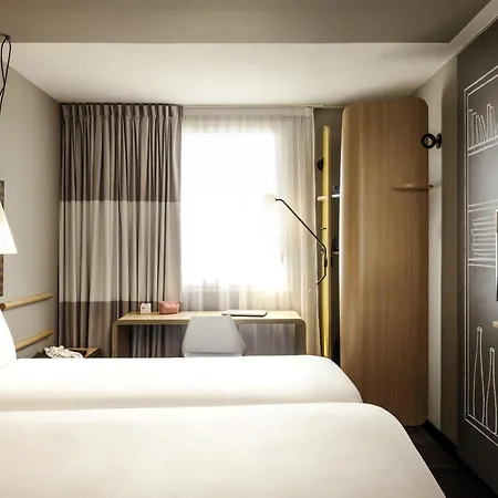 Hotel Ibis Saint Quentin En Yvelines - Velodrome
