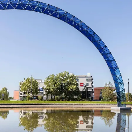 Ibis Saint Quentin En Yvelines - Velodrome