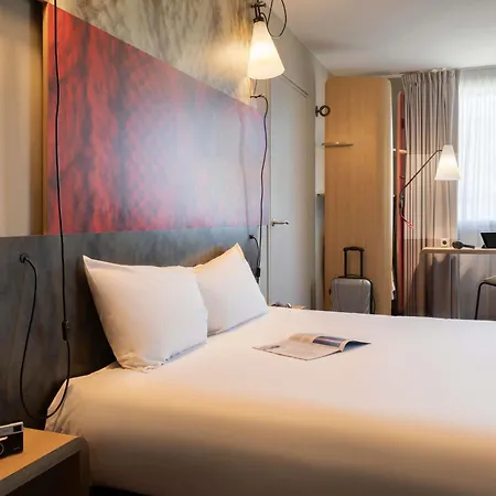 Ibis Saint Quentin En Yvelines - Vélodrome Hotel