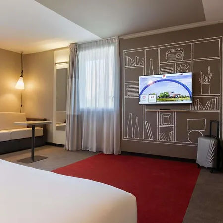 Hotel Ibis Saint Quentin En Yvelines - Velodrome 3*