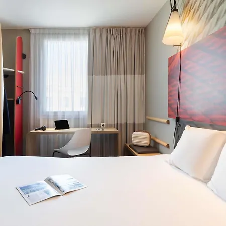 Hotel Ibis Saint Quentin En Yvelines - Velodrome Montigny-le-Bretonneux