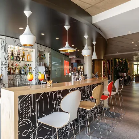 Hotel Ibis Saint Quentin En Yvelines - Velodrome