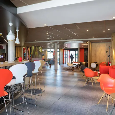 Ibis Saint Quentin En Yvelines - Vélodrome Hotel 3*