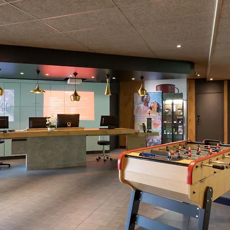 Ibis Saint Quentin En Yvelines - Velodrome
