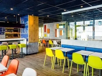 Ibis Saint Quentin En Yvelines - Velodrome Hotel Montigny-le-Bretonneux
