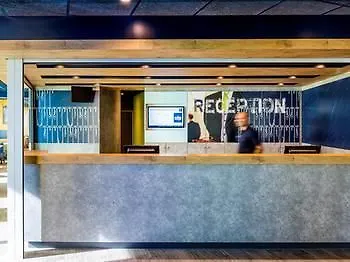 Ibis Saint Quentin En Yvelines - Velodrome