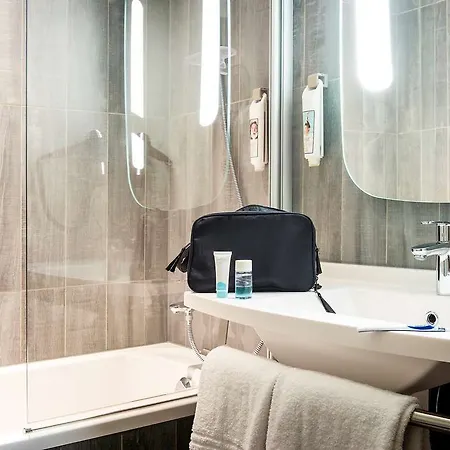 Ibis Saint Quentin En Yvelines - Velodrome 3* Montigny-le-Bretonneux
