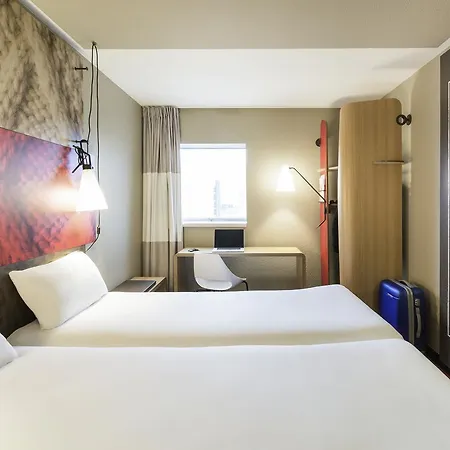 Ibis Saint Quentin En Yvelines - Velodrome Hotel Montigny-le-Bretonneux
