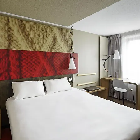 Ibis Saint Quentin En Yvelines - Velodrome Hotel Montigny-le-Bretonneux
