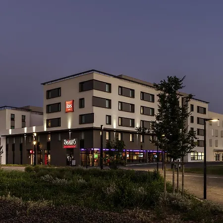 Ibis Saint Quentin En Yvelines - Velodrome Hotel Montigny-le-Bretonneux