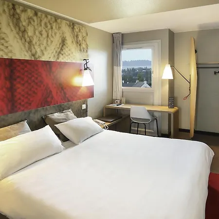 Ibis Saint Quentin En Yvelines - Velodrome Hotel 3*