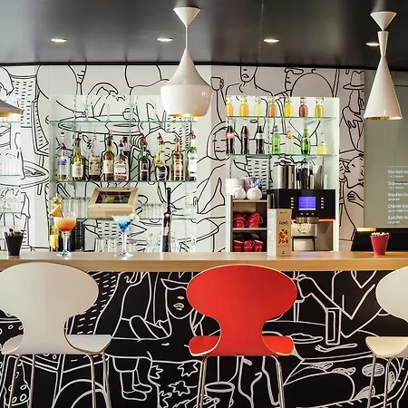 Ibis Saint Quentin En Yvelines - Velodrome Hotel