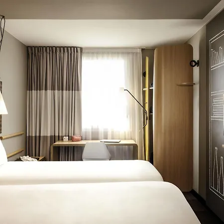 Ibis Saint Quentin En Yvelines - Velodrome