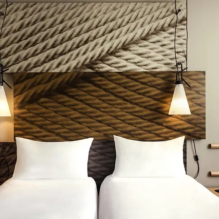 Hotel Ibis Saint Quentin En Yvelines - Velodrome